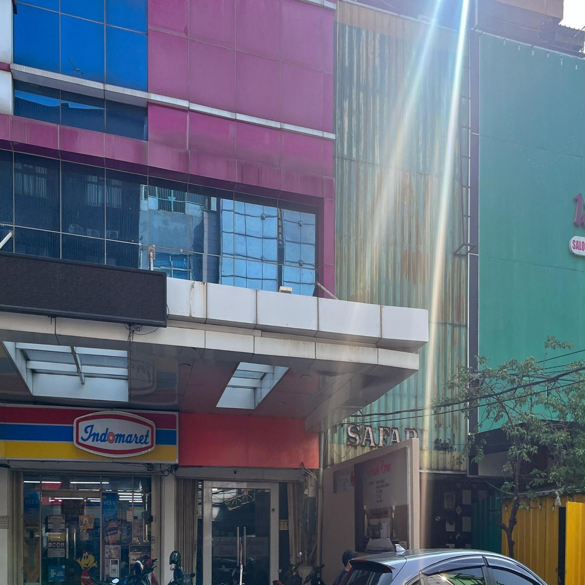 Arcadia Rooms Redpartner Jakarta Exterior photo